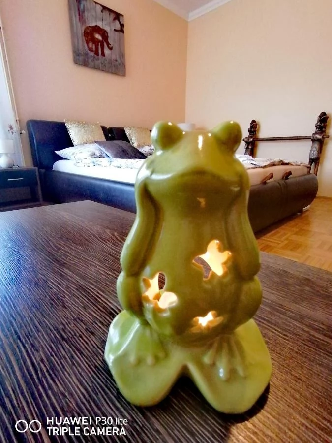  Cazare | Casă de apartamente (K0153-8) Imaginea poate fi supusă drepturilor de autor. Se recomandă contactarea titularului drepturilor.