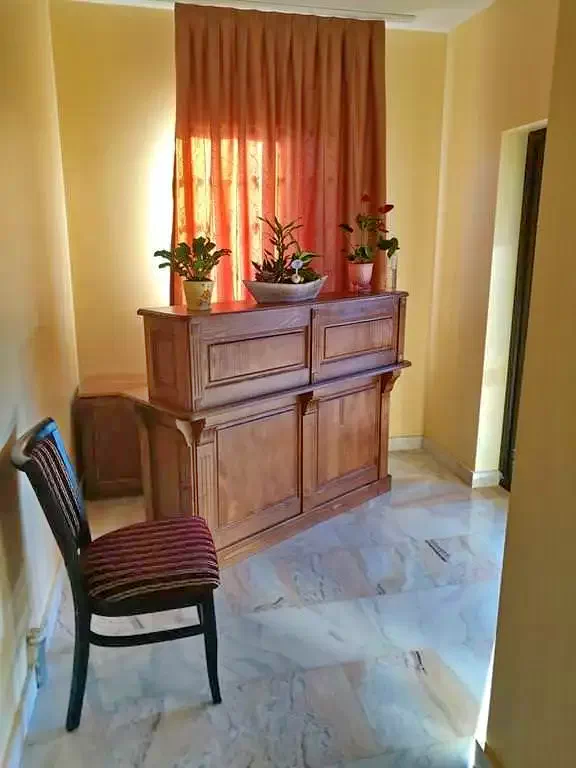 Vălenii de Munte Cazare | Camping / Popas turistic (K0562-2) Imaginea poate fi supusă drepturilor de autor. Se recomandă contactarea titularului drepturilor.