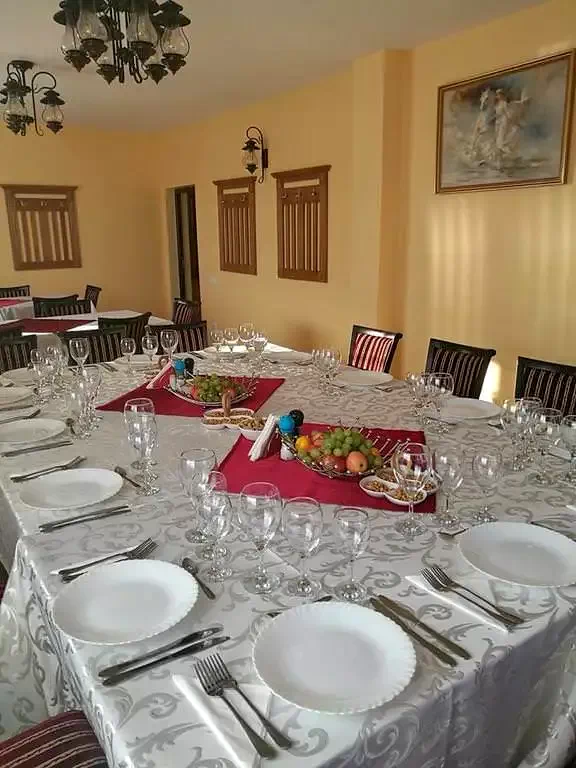 Vălenii de Munte Cazare | Camping / Popas turistic (K0562-4) Imaginea poate fi supusă drepturilor de autor. Se recomandă contactarea titularului drepturilor.