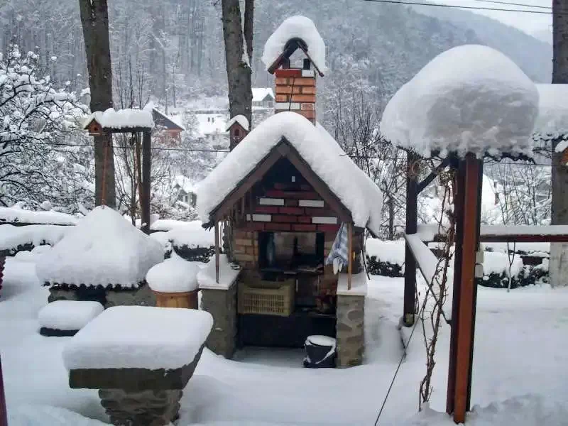 Szállás Sovata - Cabana Bavaria** | Szováta - Bavaria Menedékház**. A kép szerzői jogvédelem alatt állhat. Javasolt a kapcsolatfelvétel a jog tulajdonossal.