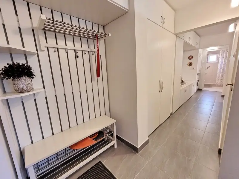 Odorheiu Secuiesc Cazare | Apartament (K1367-23) Imaginea poate fi supusă drepturilor de autor. Se recomandă contactarea titularului drepturilor.