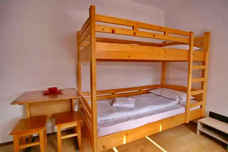 Cristuru Secuiesc Cazare | Hostel (K1288-27) Imaginea poate fi supusă drepturilor de autor. Se recomandă contactarea titularului drepturilor.