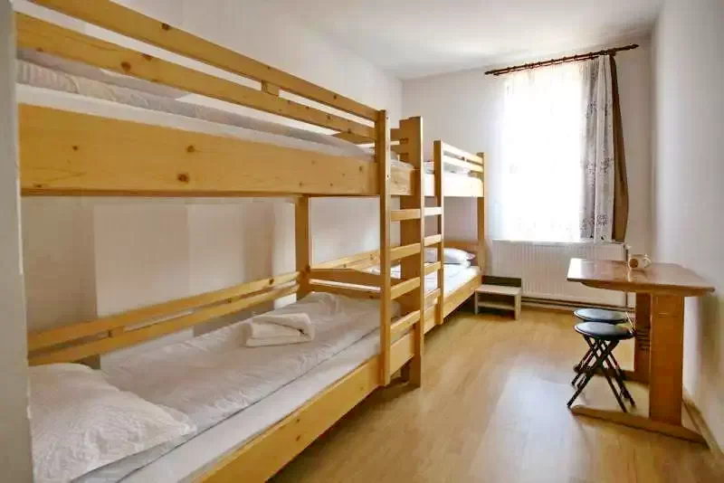 Cristuru Secuiesc Cazare | Hostel (K1288-29) Imaginea poate fi supusă drepturilor de autor. Se recomandă contactarea titularului drepturilor.