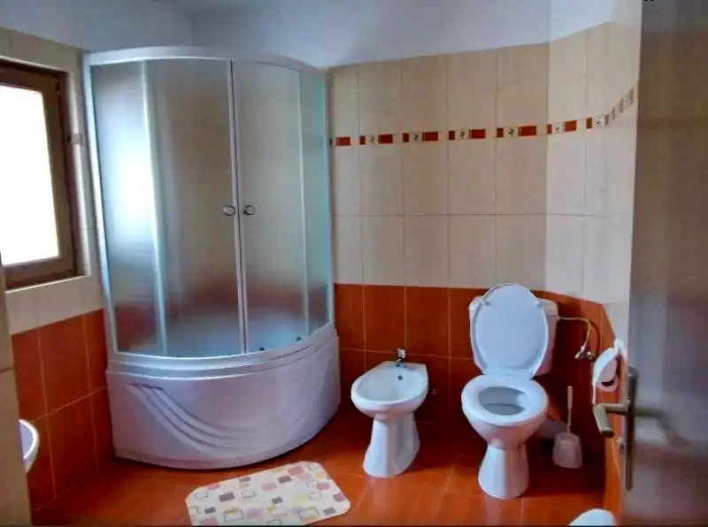 Borșa Cazare | Motel (K1225-7) Imaginea poate fi supusă drepturilor de autor. Se recomandă contactarea titularului drepturilor.