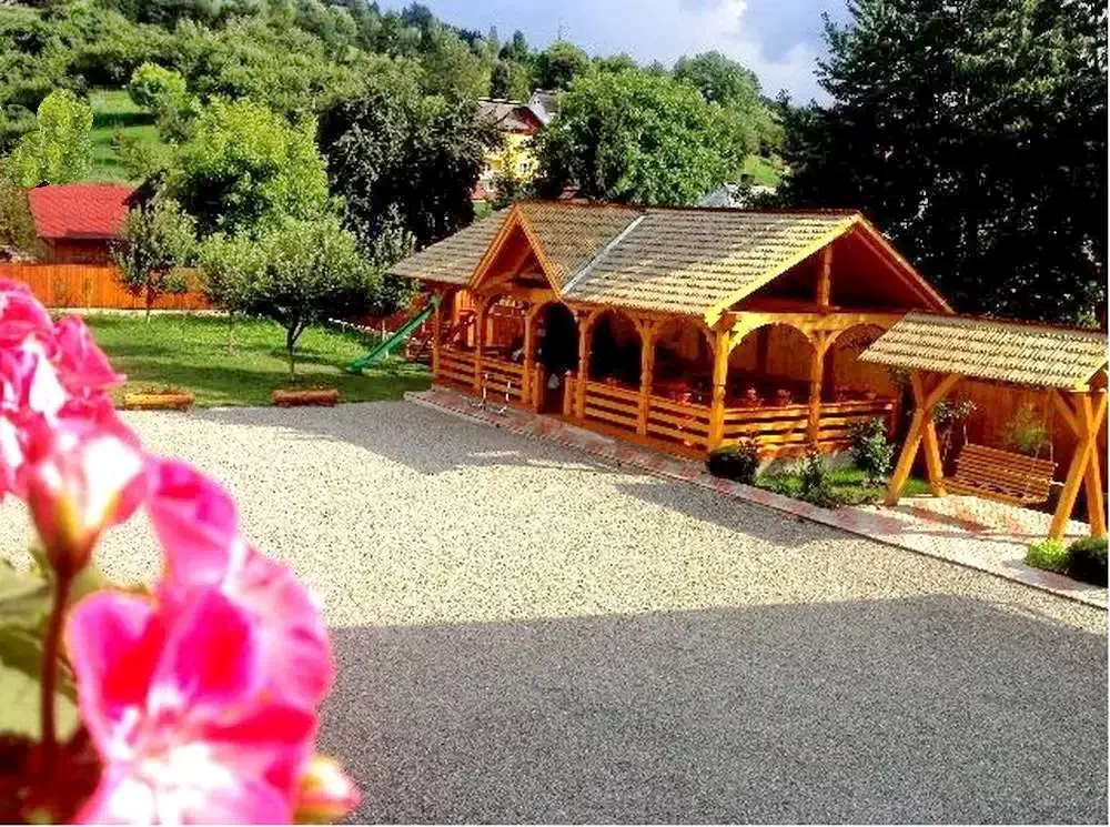 Borșa Cazare | Motel (K1225-13) Imaginea poate fi supusă drepturilor de autor. Se recomandă contactarea titularului drepturilor.