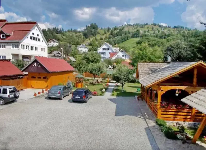 Borșa Cazare | Motel (K1225-27) Imaginea poate fi supusă drepturilor de autor. Se recomandă contactarea titularului drepturilor.