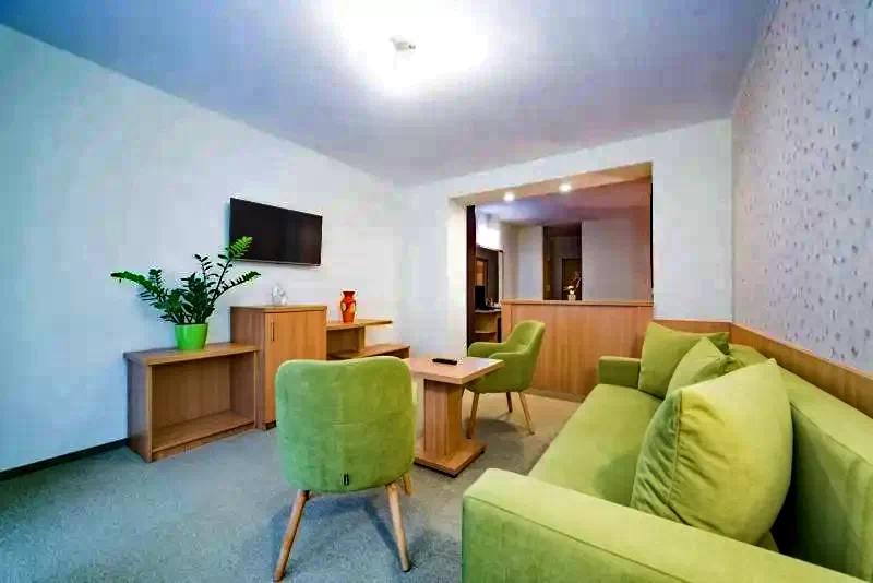 Sovata Cazare | Hotel*** (K0062-26) Imaginea poate fi supusă drepturilor de autor. Se recomandă contactarea titularului drepturilor.