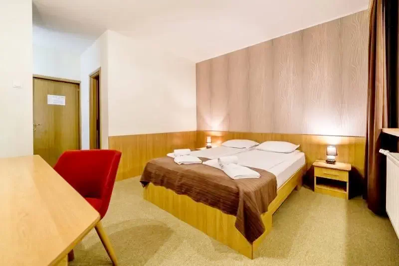 Sovata Cazare | Hotel*** (K0062-44) Imaginea poate fi supusă drepturilor de autor. Se recomandă contactarea titularului drepturilor.