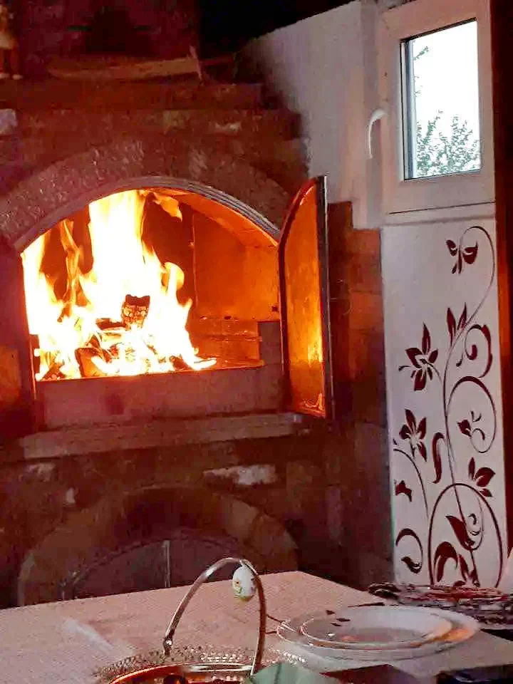 Târgu Neamț Cazare | Camping / Popas turistic (K0659-4) Imaginea poate fi supusă drepturilor de autor. Se recomandă contactarea titularului drepturilor.