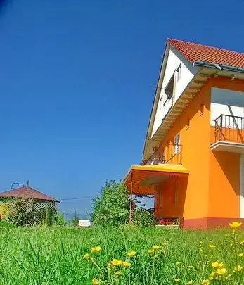 Târgu Neamț Cazare | Camping / Popas turistic (K0659-21) Imaginea poate fi supusă drepturilor de autor. Se recomandă contactarea titularului drepturilor.