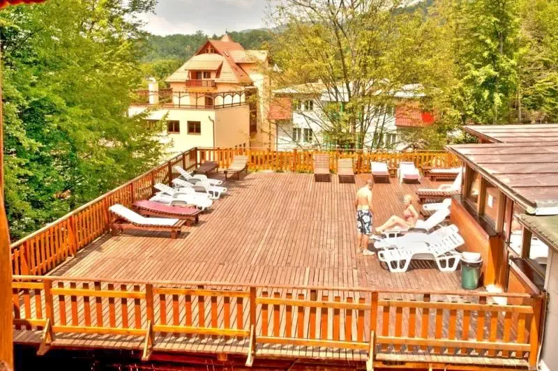 Sovata Cazare | Hotel*** (K0258-63) Imaginea poate fi supusă drepturilor de autor. Se recomandă contactarea titularului drepturilor.