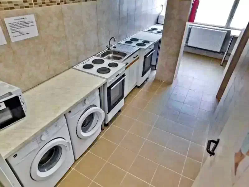  Cazare | Apartament (K1080-3) Imaginea poate fi supusă drepturilor de autor. Se recomandă contactarea titularului drepturilor.