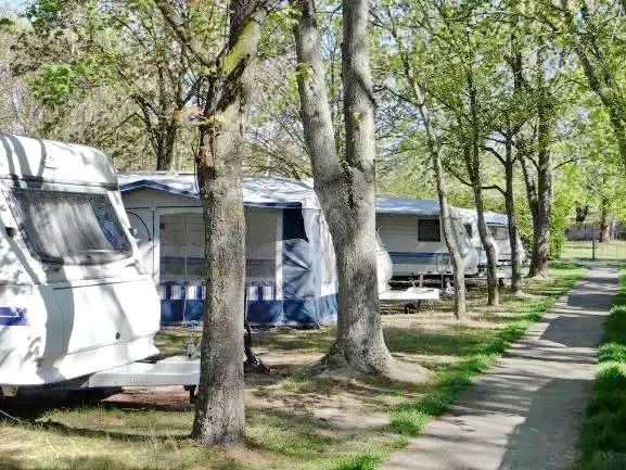  Cazare | Vilă (K0782-6) Imaginea poate fi supusă drepturilor de autor. Se recomandă contactarea titularului drepturilor.