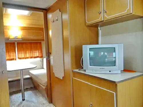  Cazare | Vilă (K0782-15) Imaginea poate fi supusă drepturilor de autor. Se recomandă contactarea titularului drepturilor.