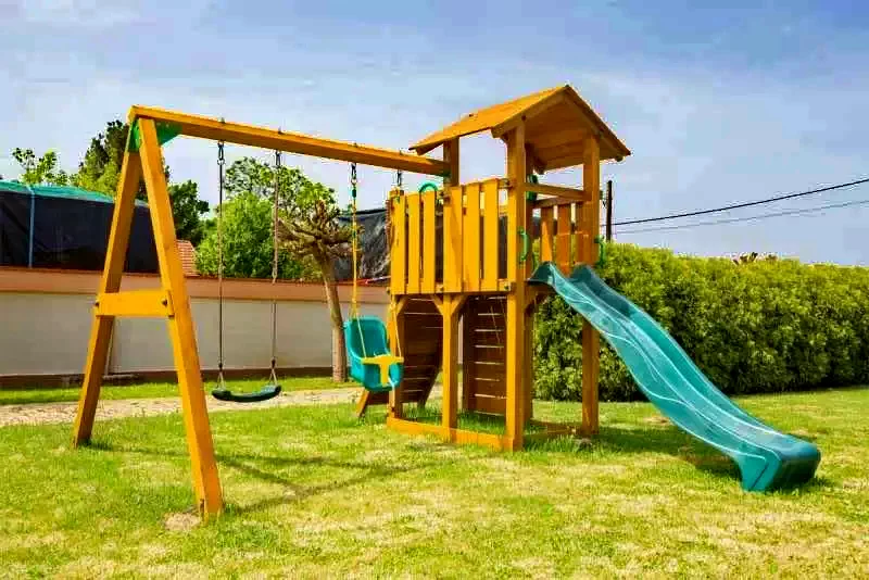  Cazare | Bungalow (K1046-4) Imaginea poate fi supusă drepturilor de autor. Se recomandă contactarea titularului drepturilor.