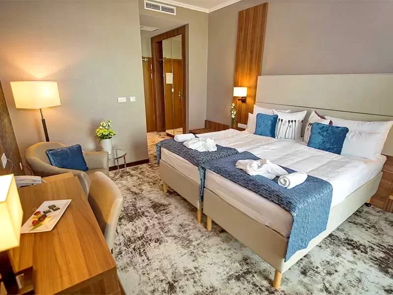  Cazare | Hotel**** (K1013-10) Imaginea poate fi supusă drepturilor de autor. Se recomandă contactarea titularului drepturilor.