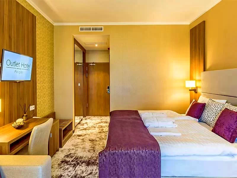  Cazare | Hotel**** (K1013-14) Imaginea poate fi supusă drepturilor de autor. Se recomandă contactarea titularului drepturilor.