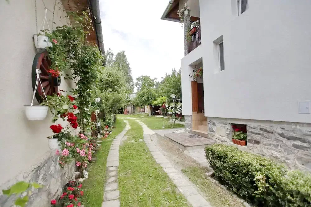 Marosfő Szállás | Panzió (K0126-8) A kép szerzői jogvédelem alatt állhat. Javasolt a kapcsolatfelvétel a jog tulajdonossal.