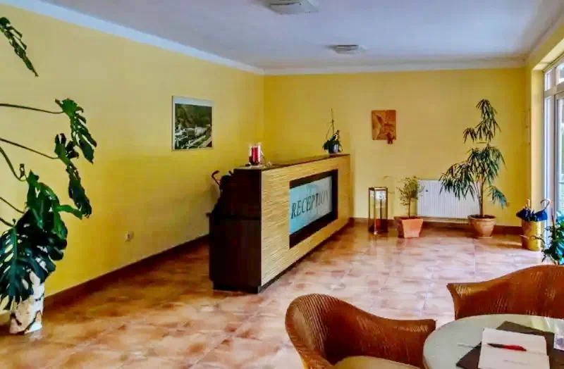 Băile Herculane Cazare | Motel (K0883-7) Imaginea poate fi supusă drepturilor de autor. Se recomandă contactarea titularului drepturilor.