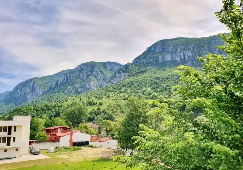 Băile Herculane Cazare | Motel (K0883-14) Imaginea poate fi supusă drepturilor de autor. Se recomandă contactarea titularului drepturilor.