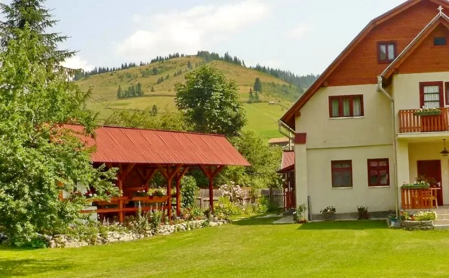 Szállás Lunca de Jos - Pensiune Boglárka | Gyimesközéplok - Boglárka Vendégház. A kép szerzői jogvédelem alatt állhat. Javasolt a kapcsolatfelvétel a jog tulajdonossal.