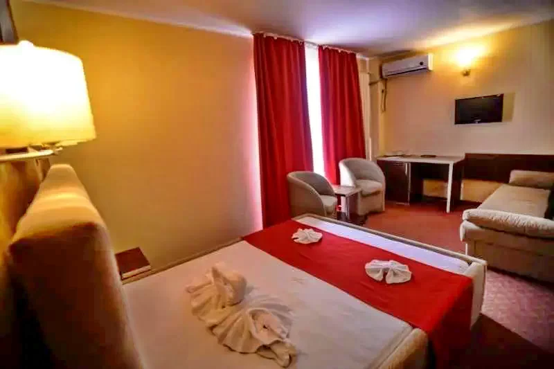 Băile Herculane Cazare | Hotel**** (K0873-11) Imaginea poate fi supusă drepturilor de autor. Se recomandă contactarea titularului drepturilor.