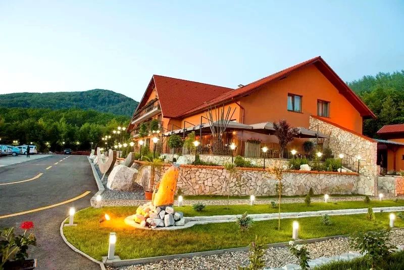 Sovata Cazare | Hotel*** (K1432-46) Imaginea poate fi supusă drepturilor de autor. Se recomandă contactarea titularului drepturilor.