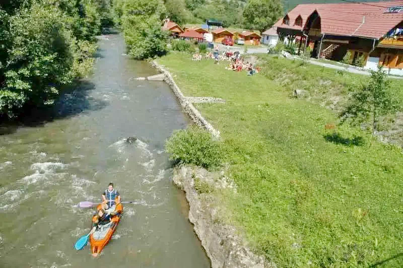 Cazare Sub Cetate - Pensiunea și camping Zetevár | Zeteváralja - Zetavár Panzió és Kemping*** . Imaginea poate fi supusă drepturilor de autor. Se recomandă contactarea titularului drepturilor.