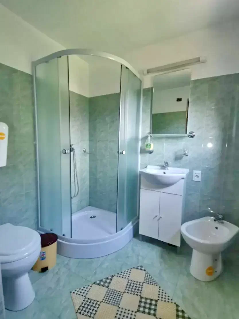 Borșa Cazare | Motel (K0645-9) Imaginea poate fi supusă drepturilor de autor. Se recomandă contactarea titularului drepturilor.