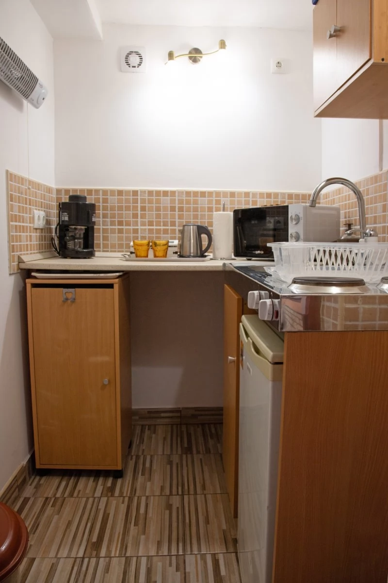 Jula Cazare | Casă de apartamente (K0478-4) Imaginea poate fi supusă drepturilor de autor. Se recomandă contactarea titularului drepturilor.