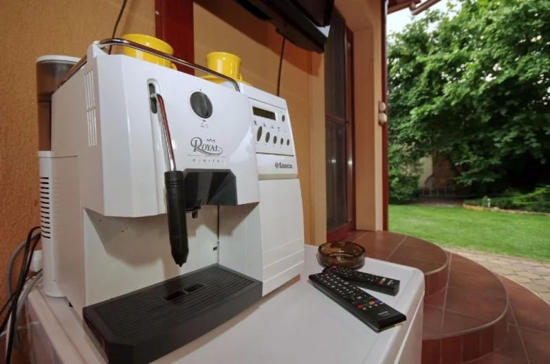 Jula Cazare | Sat de vacanță (K0010-5) Imaginea poate fi supusă drepturilor de autor. Se recomandă contactarea titularului drepturilor.