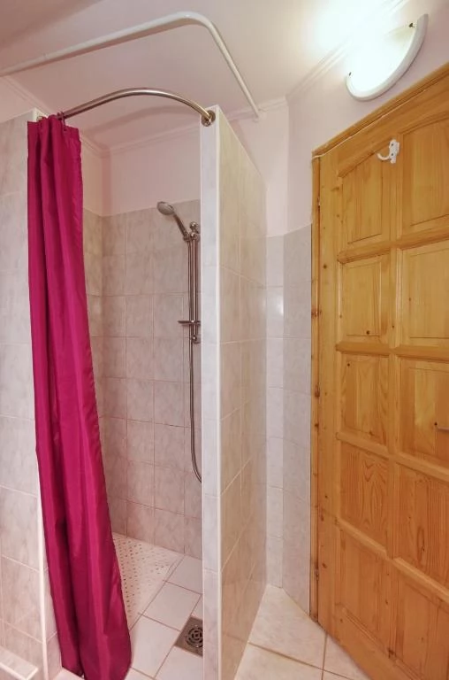 Gyula Szállás | Üdülőfalu (K0010-7) A kép szerzői jogvédelem alatt állhat. Javasolt a kapcsolatfelvétel a jog tulajdonossal.