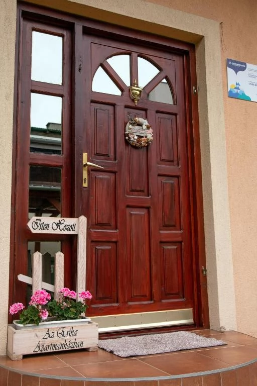 Jula Cazare | Sat de vacanță (K0010-11) Imaginea poate fi supusă drepturilor de autor. Se recomandă contactarea titularului drepturilor.