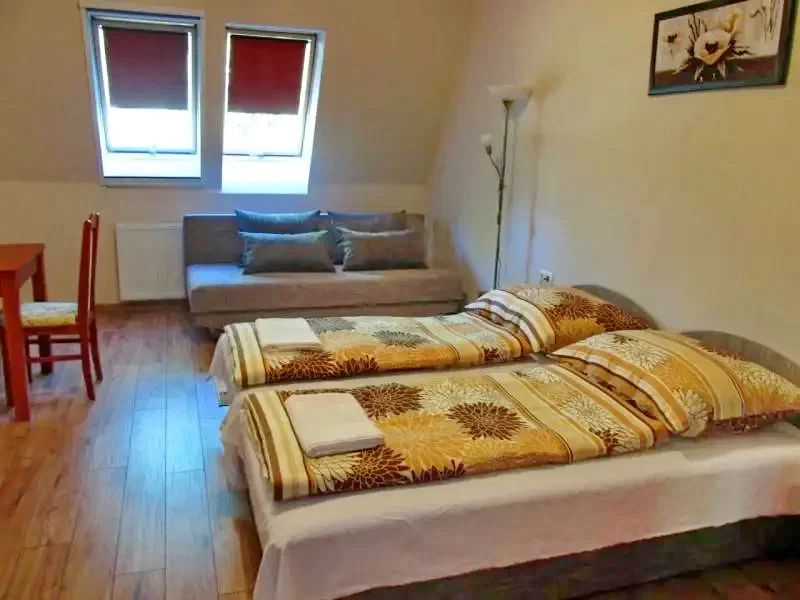 Bogács Szállás | Bungalow (K1054-2) A kép szerzői jogvédelem alatt állhat. Javasolt a kapcsolatfelvétel a jog tulajdonossal.