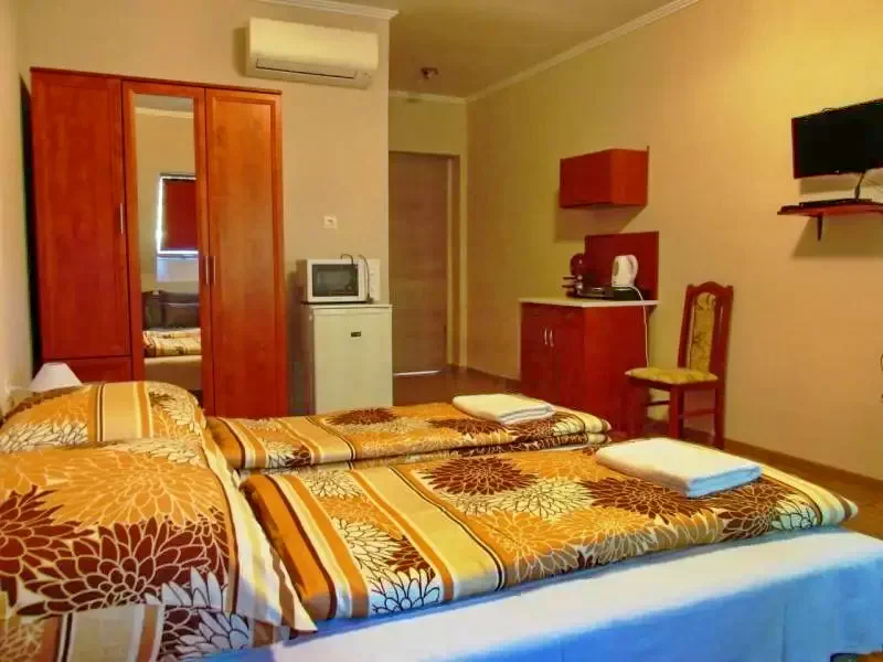  Cazare | Casă de apartamente (K1054-3) Imaginea poate fi supusă drepturilor de autor. Se recomandă contactarea titularului drepturilor.