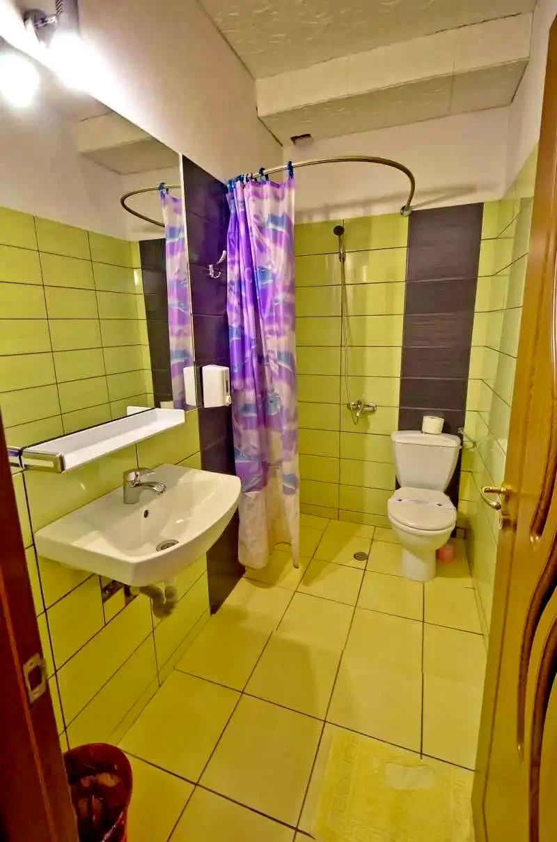 Herkulesfürdő Szállás | Motel (K0894-22) A kép szerzői jogvédelem alatt állhat. Javasolt a kapcsolatfelvétel a jog tulajdonossal.