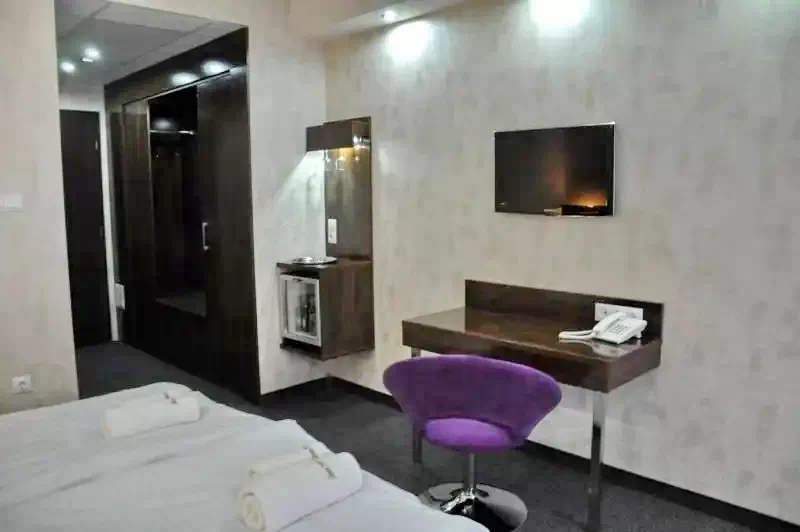 Mișcolț Cazare | Pensiune turistică (K0551-7) Imaginea poate fi supusă drepturilor de autor. Se recomandă contactarea titularului drepturilor.