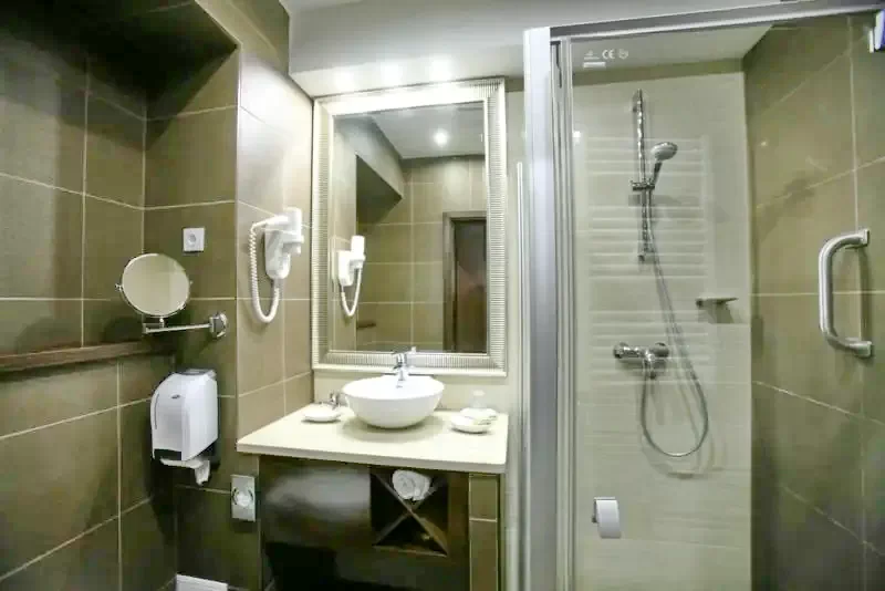 Mișcolț Cazare | Pensiune turistică (K0551-16) Imaginea poate fi supusă drepturilor de autor. Se recomandă contactarea titularului drepturilor.