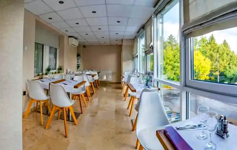 Mișcolț Cazare | Pensiune turistică (K0551-29) Imaginea poate fi supusă drepturilor de autor. Se recomandă contactarea titularului drepturilor.