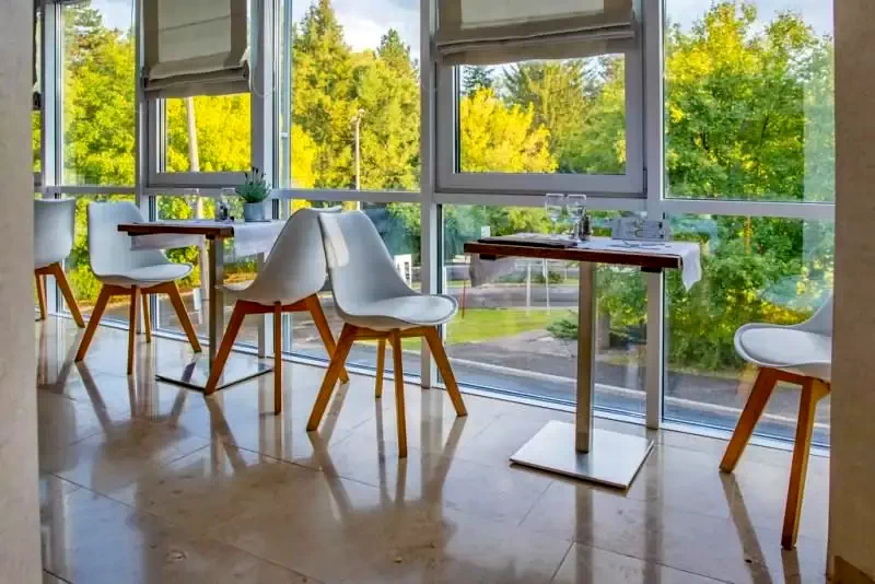 Mișcolț Cazare | Pensiune turistică (K0551-40) Imaginea poate fi supusă drepturilor de autor. Se recomandă contactarea titularului drepturilor.