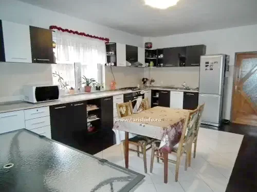 Moieciu de Sus Cazare | Motel (K1376-3) Imaginea poate fi supusă drepturilor de autor. Se recomandă contactarea titularului drepturilor.