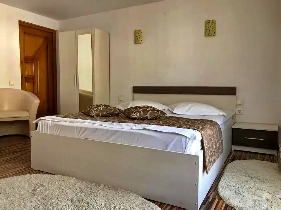 Moieciu de Sus Cazare | Motel (K1376-4) Imaginea poate fi supusă drepturilor de autor. Se recomandă contactarea titularului drepturilor.