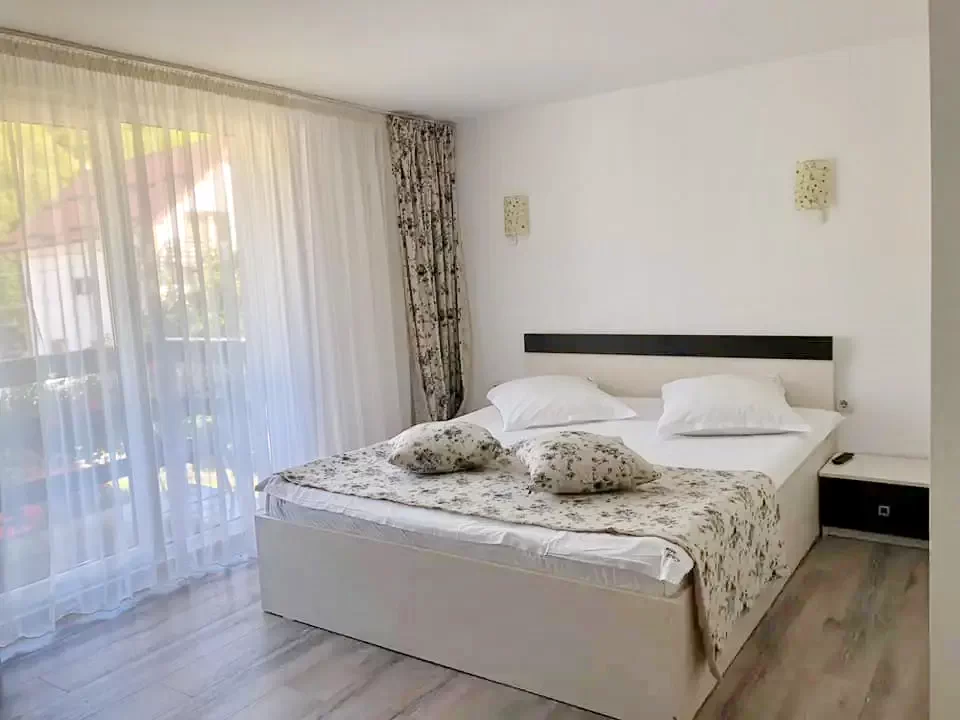 Moieciu de Sus Cazare | Motel (K1376-13) Imaginea poate fi supusă drepturilor de autor. Se recomandă contactarea titularului drepturilor.