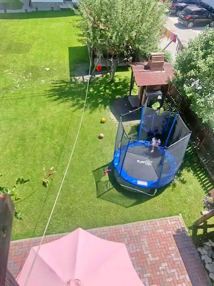 Moieciu de Sus Cazare | Motel (K1376-15) Imaginea poate fi supusă drepturilor de autor. Se recomandă contactarea titularului drepturilor.