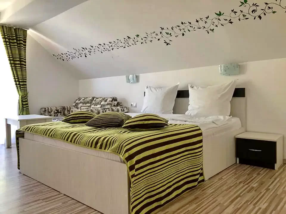 Moieciu de Sus Cazare | Motel (K1376-28) Imaginea poate fi supusă drepturilor de autor. Se recomandă contactarea titularului drepturilor.