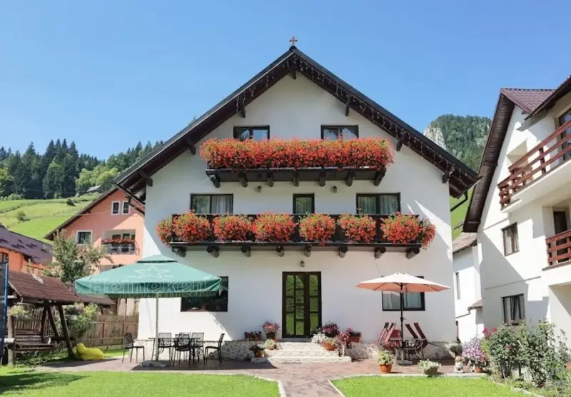 Moieciu de Sus Cazare | Motel (K1376-49) Imaginea poate fi supusă drepturilor de autor. Se recomandă contactarea titularului drepturilor.