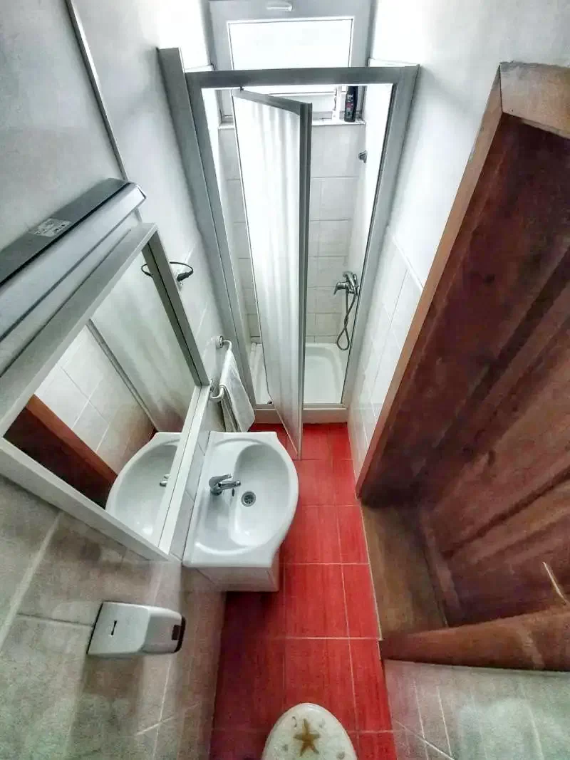  Cazare | Motel (K0682-33) Imaginea poate fi supusă drepturilor de autor. Se recomandă contactarea titularului drepturilor.