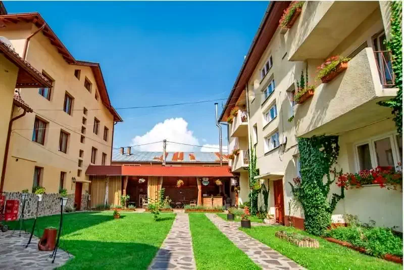 Lunca de Jos Cazare | Hostel (K1111-1) Imaginea poate fi supusă drepturilor de autor. Se recomandă contactarea titularului drepturilor.