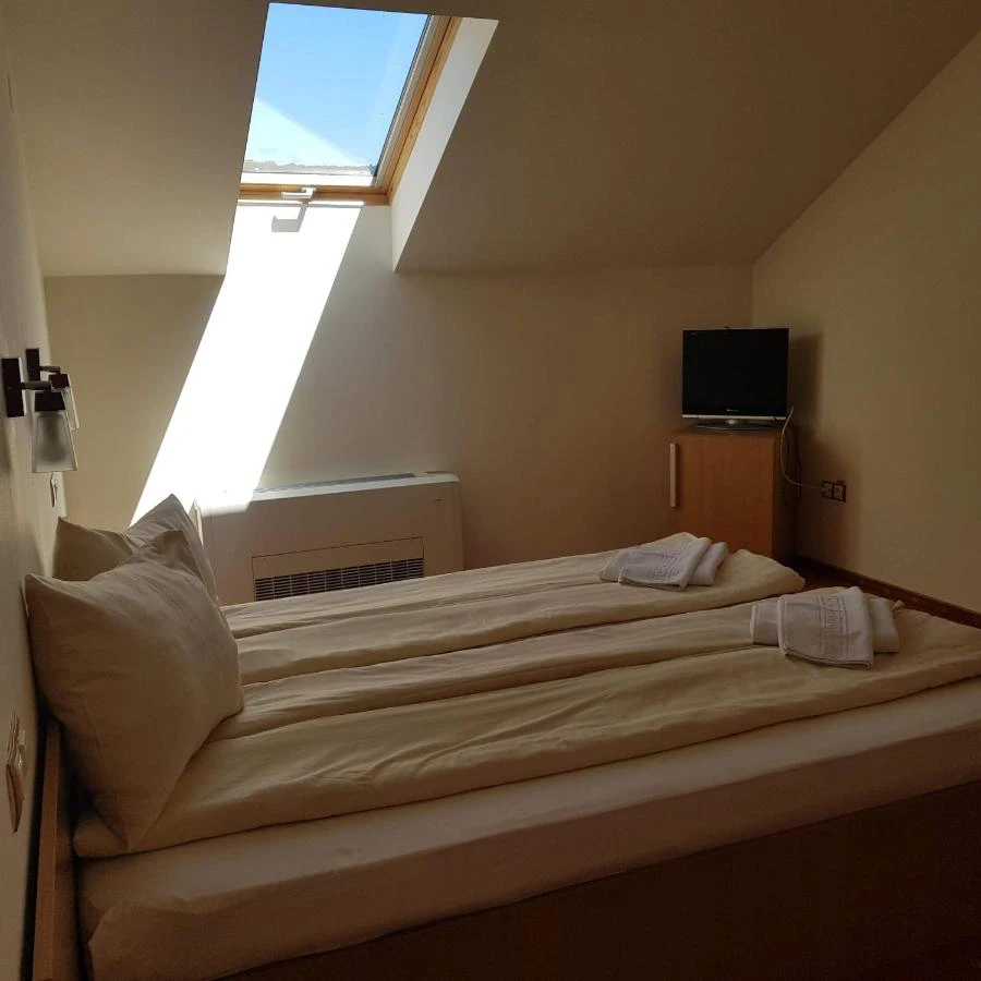 Göcs Szállás | Hotel*** (K0661-17) A kép szerzői jogvédelem alatt állhat. Javasolt a kapcsolatfelvétel a jog tulajdonossal.