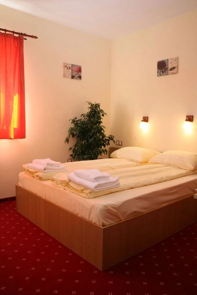 Göcs Szállás | Hotel*** (K0661-18) A kép szerzői jogvédelem alatt állhat. Javasolt a kapcsolatfelvétel a jog tulajdonossal.